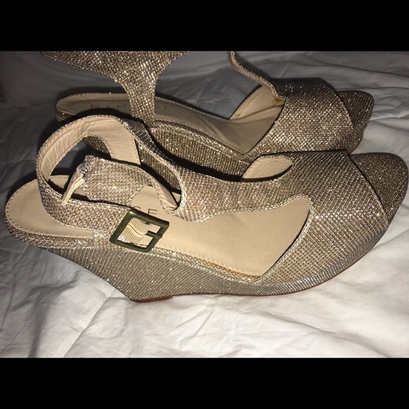 Shoes - Picture 1 of 2